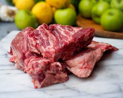 Свинина на кости охлаждённая 1 кг - купить в Учуган-Асаново